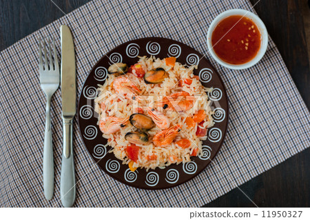Thailand's dish, stir-fried rice with shrimp and mussel 11950327