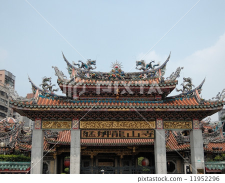 Taiwan Taipei Longshan Temple Main gate Taiwan Taipei Longshan Temple Main gate 11952296