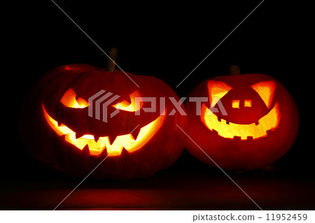Halloween pumpkins jack-o-lantern 11952459