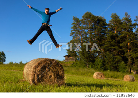 Man jumping  11952646