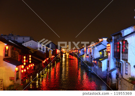 中國游上海/蘇州/無錫之旅，美麗的南禪寺老運河夜運河 11955369