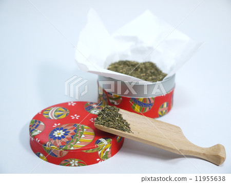 Tea leaves and tea ceremony tubes 11955638