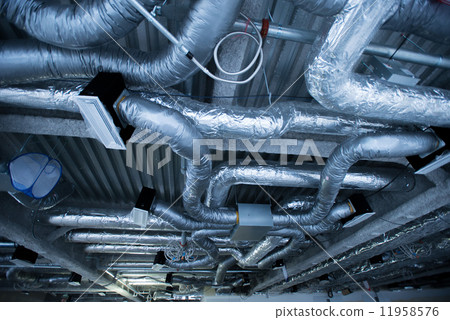 天花板後面的管道 11958576