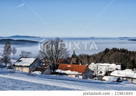 bavarian village in winter 11961893
