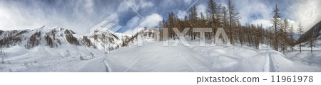 High mountain snow path in winter time sunny view High mountain snow path in winter time sunny view 11961978