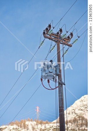 Electric Power Lines connector Electric Power Lines connector 11963905