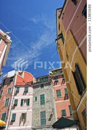 Vernazza cinque terre houses 11965686