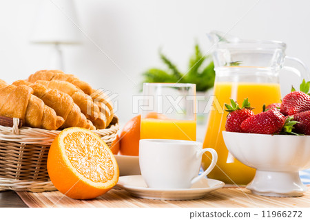 early breakfast 11966272