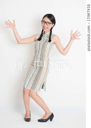Surprised Asian Chinese female open arms Surprised Asian Chinese female open arms 11967416