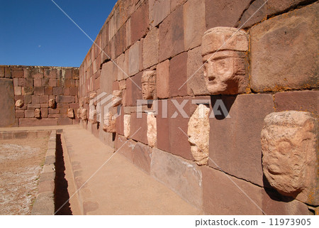 Sculpture of face of Bolivian Tiwanak ruins Sculpture of face of Bolivian Tiwanak ruins 11973905