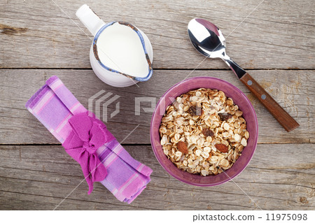 Healthy breakfast with muesli and milk 11975098