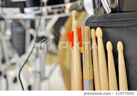 Snare Drum and Drum Sticks 11977050