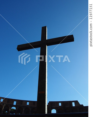 The Colosseum's Cross The Colosseum's Cross 11977131