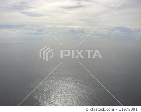 Horizontal line seen from Saipan's lover's cape 11978091
