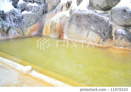 Okuhida Onsenkyo's open-air bath 11978320