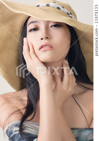 Asian beauty 11979133