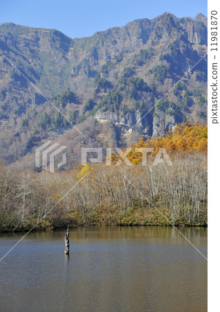Togakushi and the mirror pond 11981870