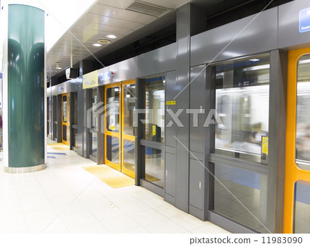 Subway home Subway home 11983090