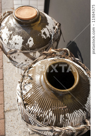 Shaoxing wine jar 11984375