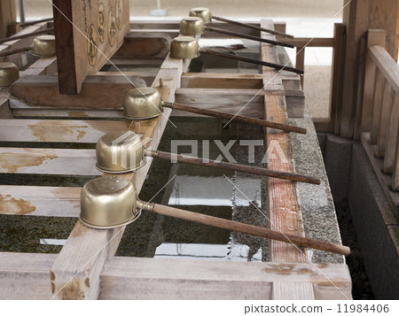 Shinto shrine's handwater 11984406