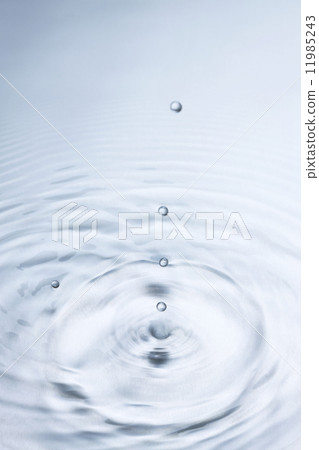 Water droplets and ripples Water droplets and ripples 11985243