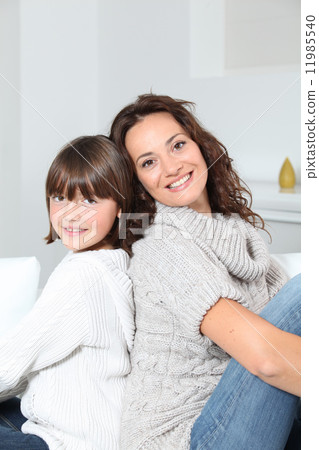 Portait of mother and child Portait of mother and child 11985540