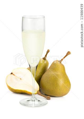 Pear and juice 11986439