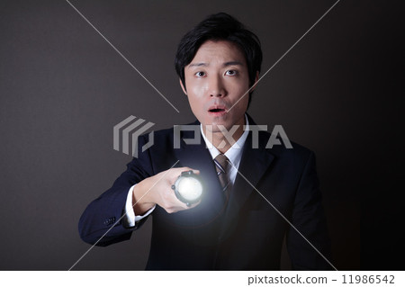 照亮光的商人 照亮光的商人 11986542