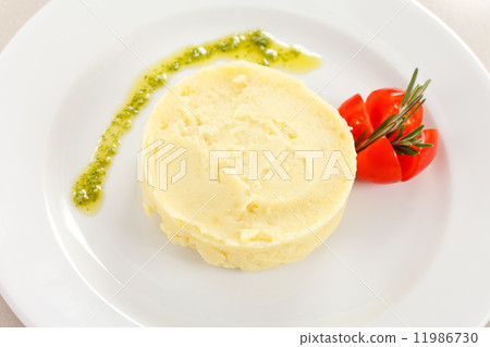 Mashed potato with tomato Mashed potato with tomato 11986730