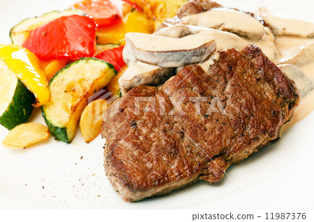 steak with vegetables steak with vegetables 11987376