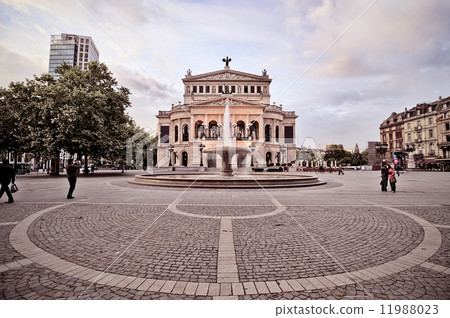 Frankfurt Opera 11988023
