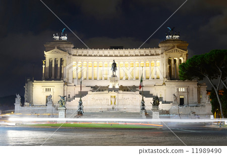 Vittorio Emanuele monument, Rome Vittorio Emanuele monument, Rome 11989490