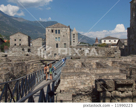 Roman Theatre Aosta 11990223