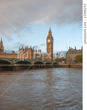 Westminster Bridge 11990253