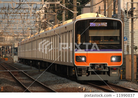 東武東上線TJ班輪（下車） 11990837