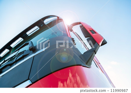 Large truck details 11990987