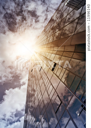 glass and steel skyscraper 11996140