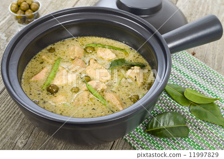 Gaeng Khiao Wan Gai - Thai green chicken curry with baby aubergines and snake beans. 11997829