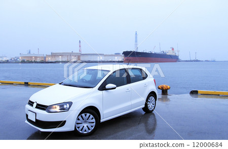 Fashionable import car [moist early morning edition] 12000684