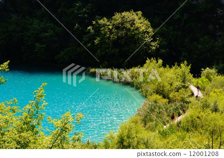 Plitvice Lakes National Park 12001208