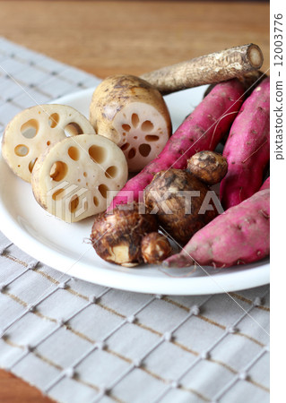 Autumn root vegetables Autumn root vegetables 12003776
