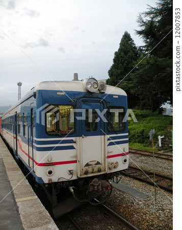 JR Yonezaka Line Kiha 52 Series (Niigata Color) 12007853