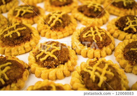 Chinese Pineapple biscuit 12008083