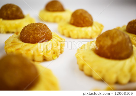 Pineapple biscuit 12008109