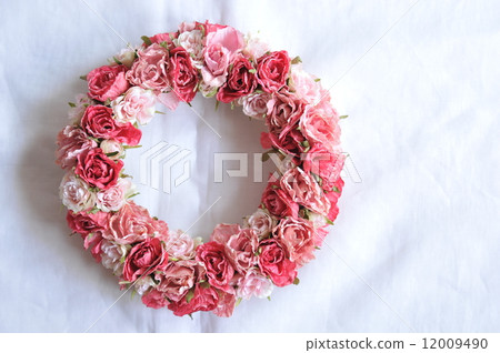 Pink lease Pink lease 12009490