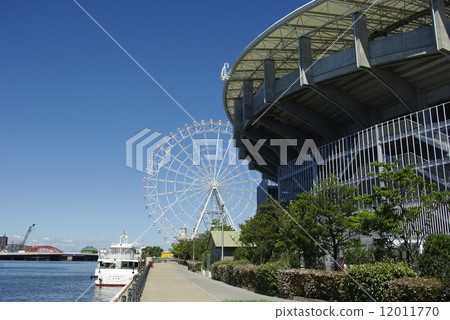 名古屋港水族館，摩天輪，船和藍天 12011770
