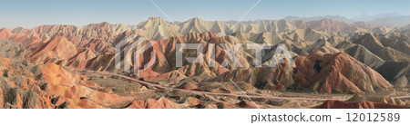 The rainbow mountains The rainbow mountains 12012589