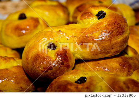 Saffron bun 12012900