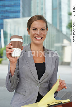 Having Coffee in the City 12014645