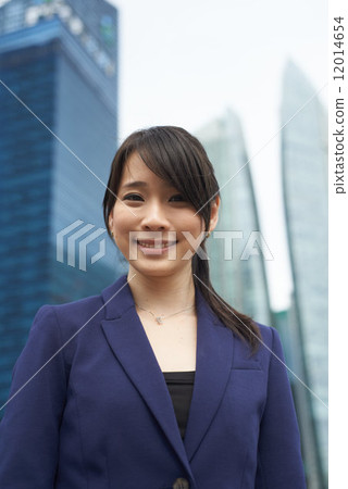 Girl in the City 12014654